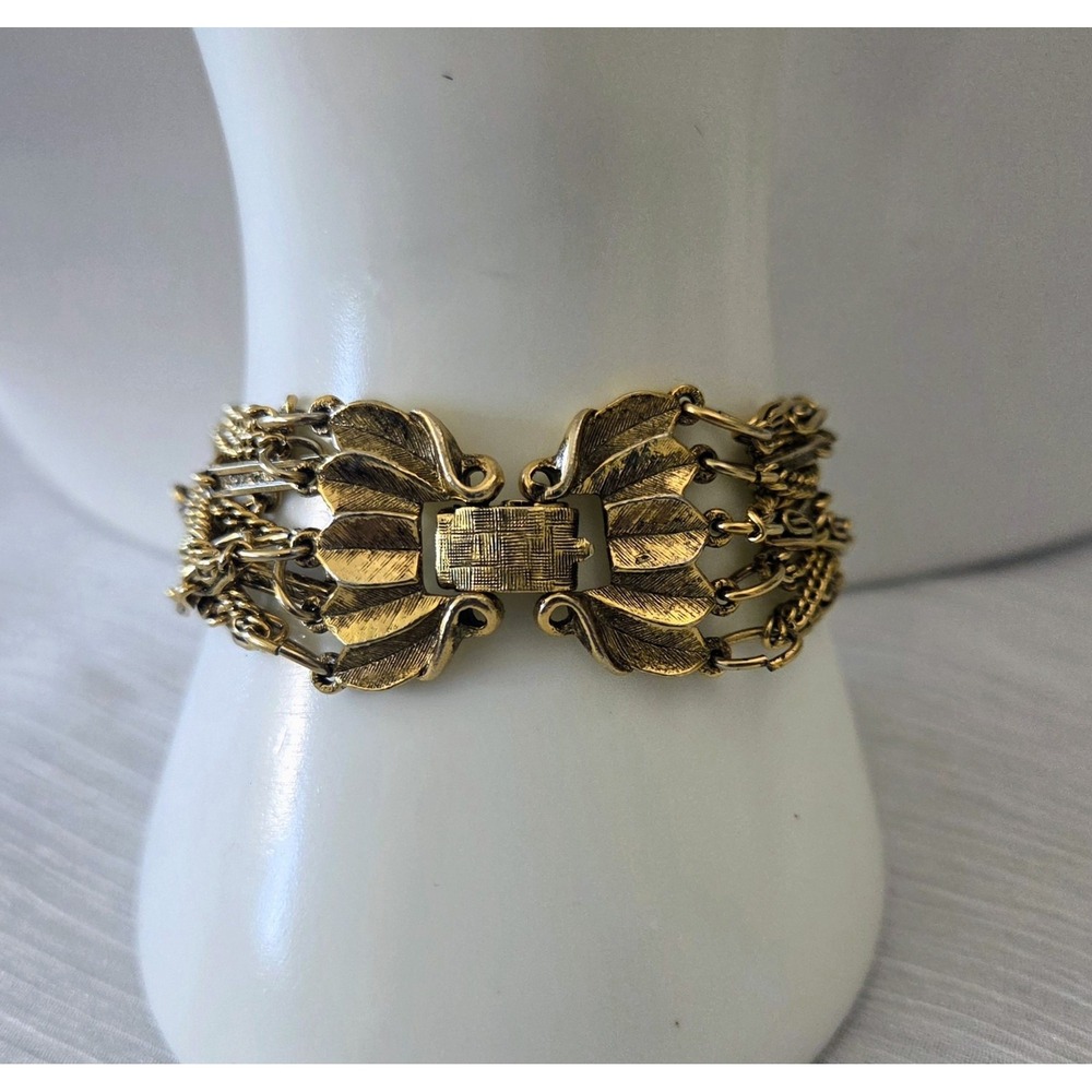 Vintage Goldtone Textured Multi-strand 10 Chain Bracelet Leaf‎ Butterfly Design